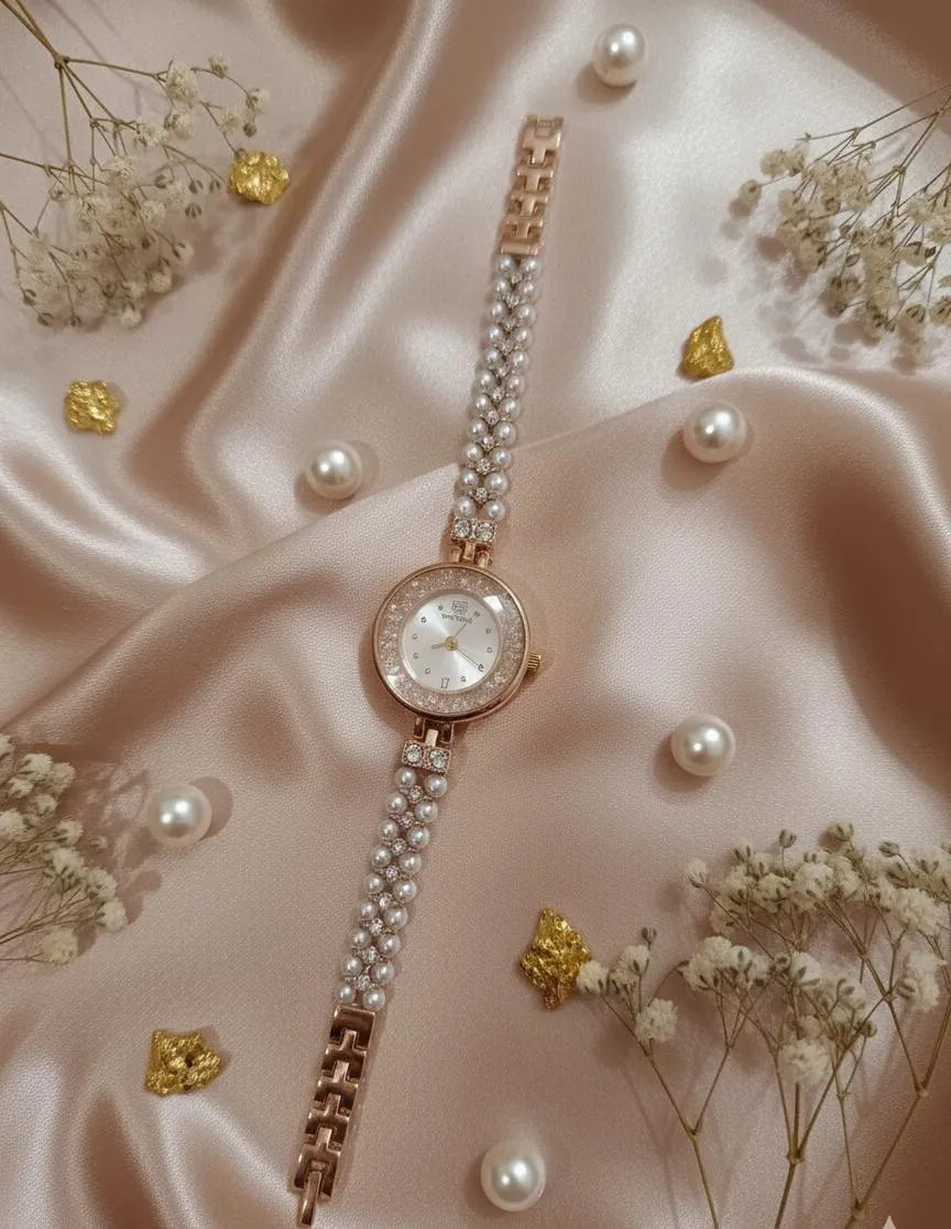 Chic Women's Quartz Bracelet Watch - 1 Pc Water Resistant Gold