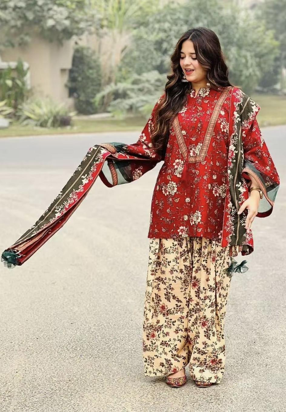 3 Pcs Women's Unstitched Printed Suit