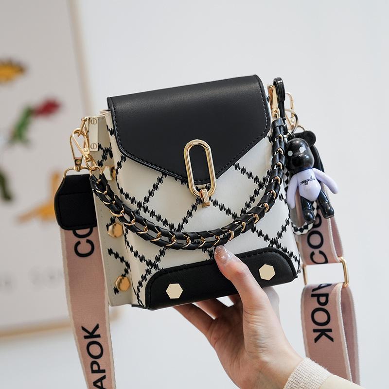2025 new high-grade simple elegant Korean style fashionable niche mobile phone bag women's shoulder crossbody versatile Large Capacity