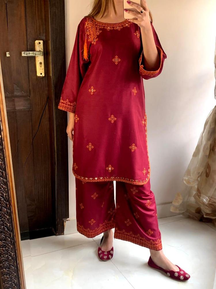 2 Pcs Women's Stitched Linen Embroidered Shirt And Trouser
