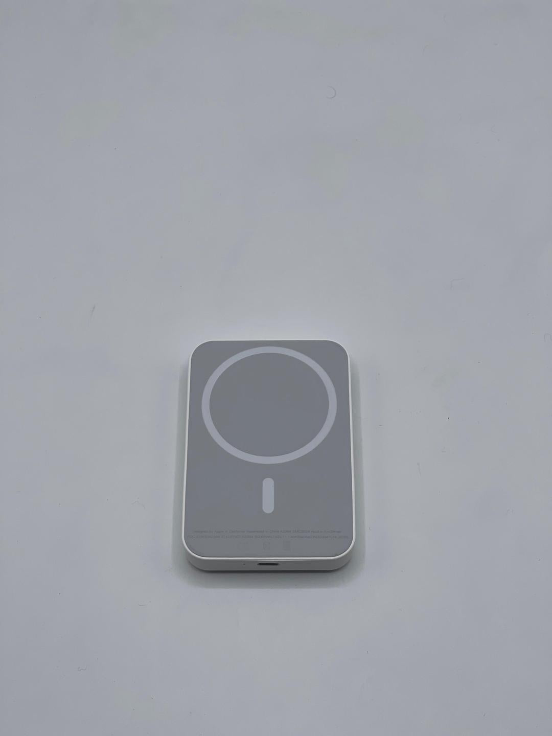 Magsafe - Wireless 5000mah Powerbank - Compatiblefor both Android and iOS